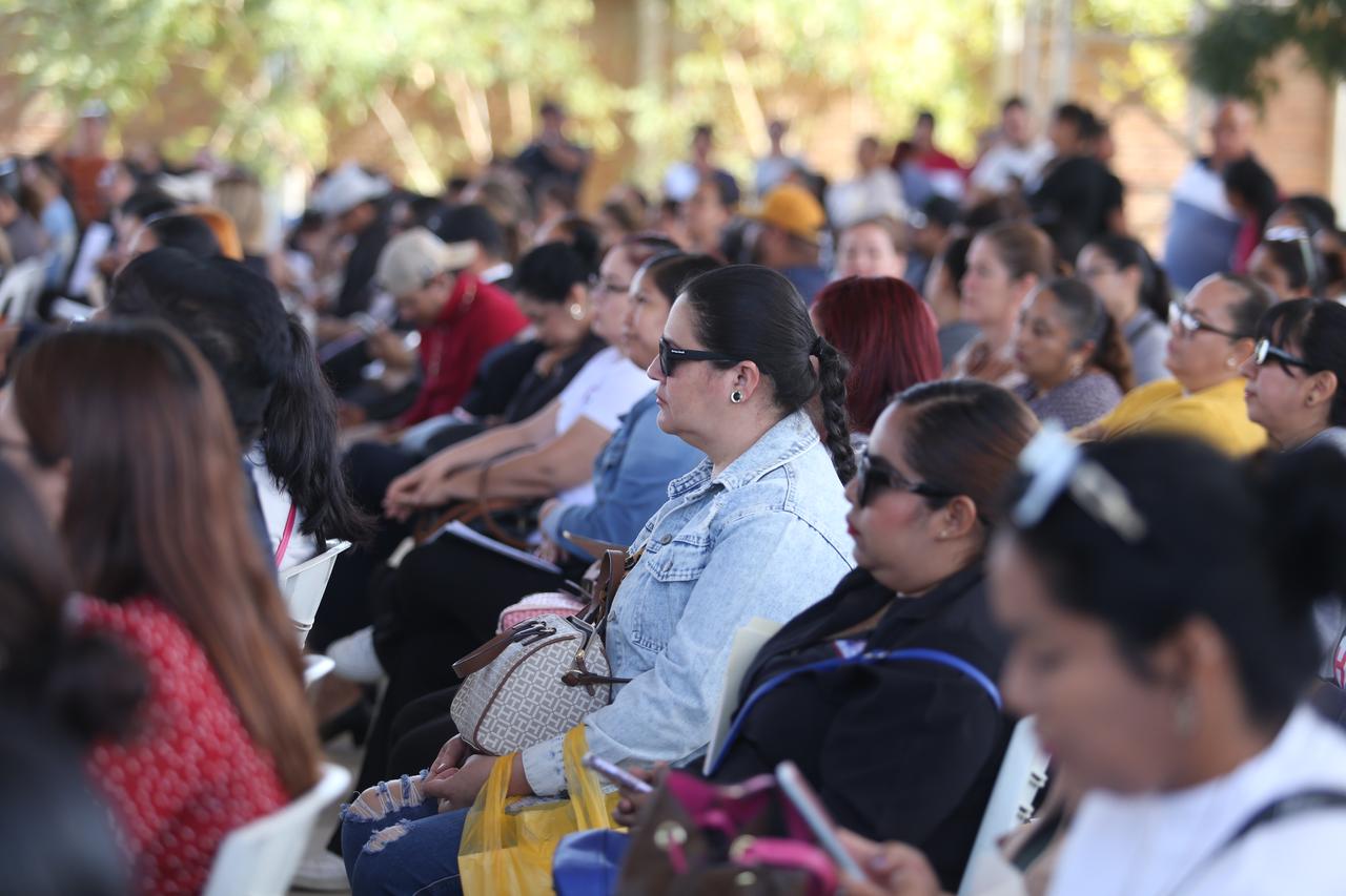 Se dispersan para este bimestre 30.7 millones de pesos en Mazatlán, para la beca universal básica