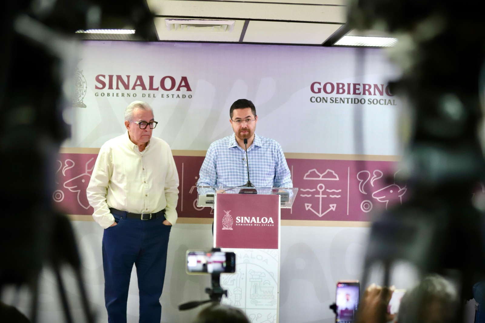 En el marco de su Conferencia de Prensa Semanera, el Gobernador Dr. Rubén Rocha Moya ratificó que el nuevo Hospital General de Culiacán, “Dr. Bernardo J. Gastélum”, ya se encuentra operando al cien por ciento, gracias a la voluntad del gobierno federal y estatal por ofrecer una atención médica de calidad a las y los sinaloenses.
