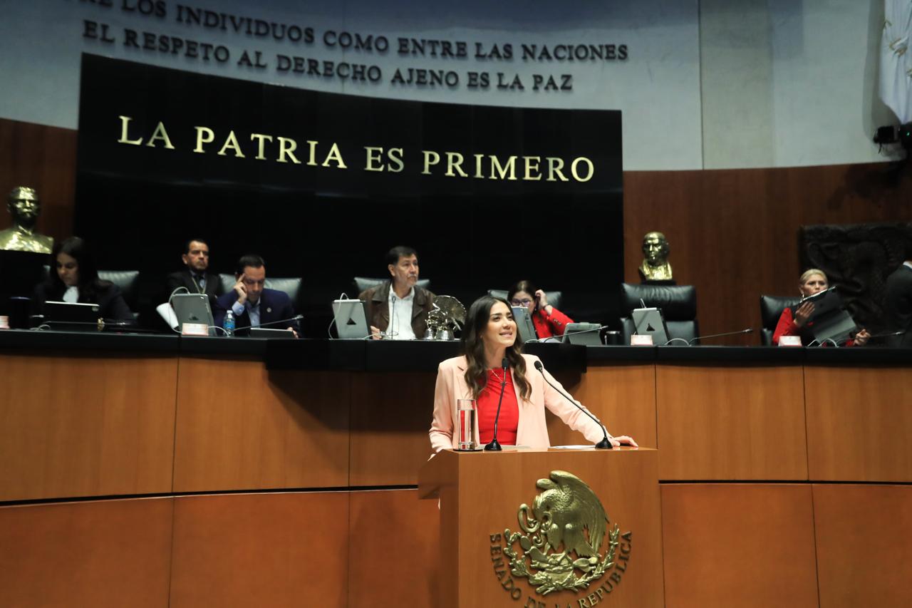 La senadora priista denuncia la indiferencia del gobierno federal ante la peor crisis hídrica en décadas.
* “Es momento de poner en el centro a las y los sinaloenses que están viviendo las consecuencias de la falta de agua”, dijo con firmeza.