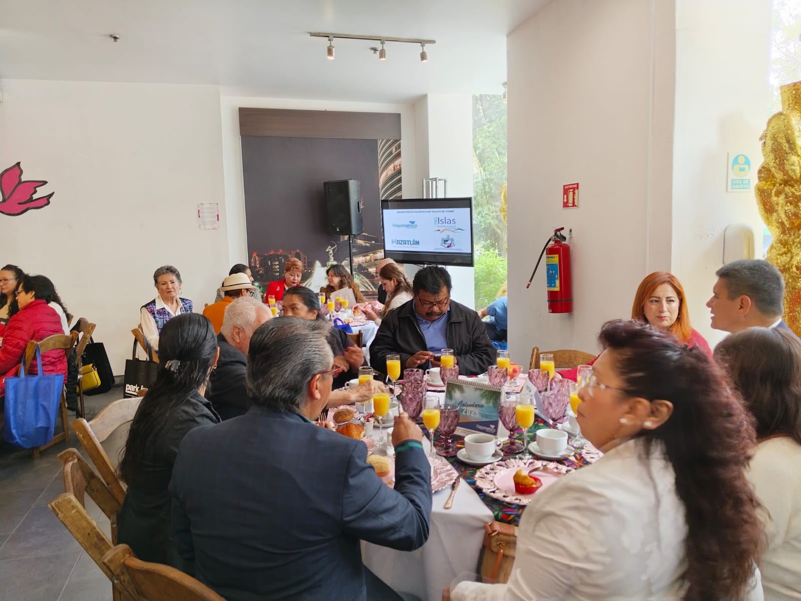 La secretaria de Turismo de Sinaloa, Mireya Sosa Osuna, señaló que se tendrán diversas actividades durante esta última semana que Sinaloa forma parte de este espacio de promoción en la Sectur Federal