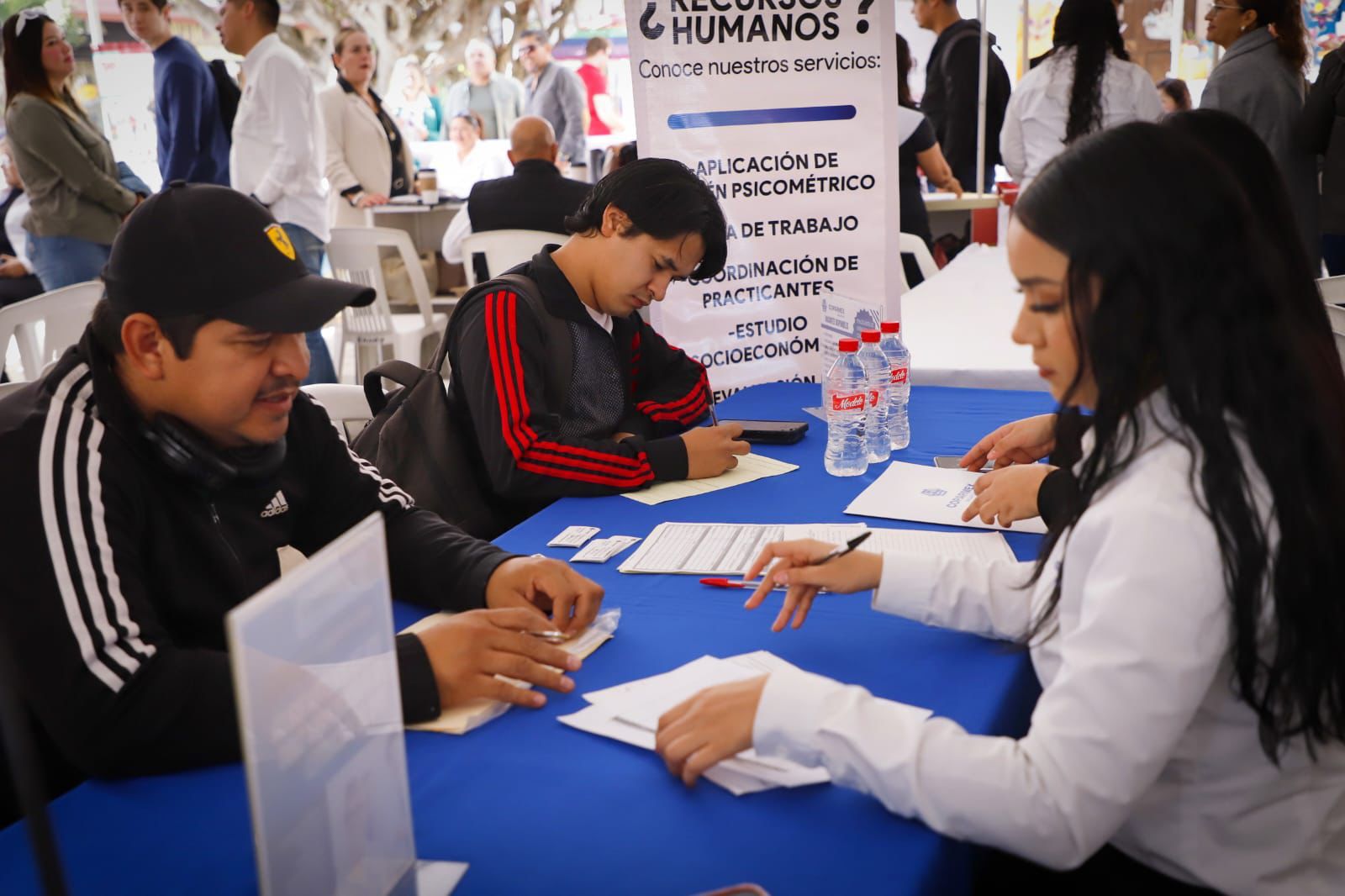 La jornada se llevará a cabo en el mercado de artesanías, frente a la plazuela Constitución, en un horario de 9:00 a. m. a 2:00 p. m., con la participación de 10 empresas y sueldos de hasta 18 mil pesos.
