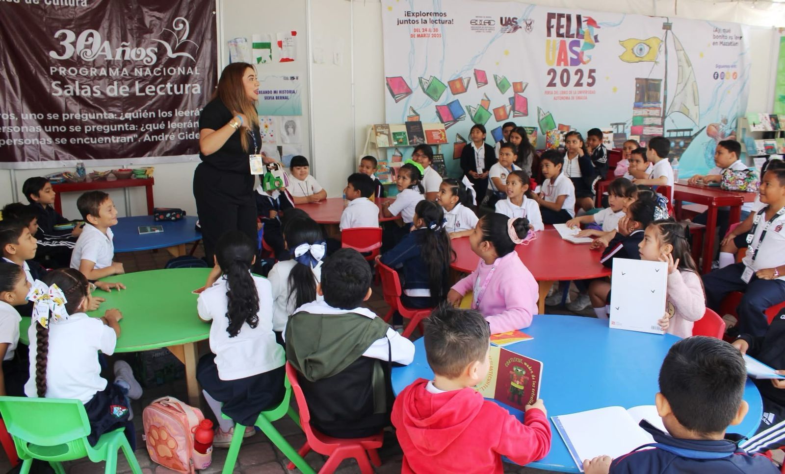 -	Como cada año, el plus de la Feria del Libro de la Universidad Autónoma de Sinaloa (FELIUAS) edición 2025, sigue siendo el área infantil, en este sentido los talleres siempre son elegidos con gusto por parte de la sociedad sinaloense.