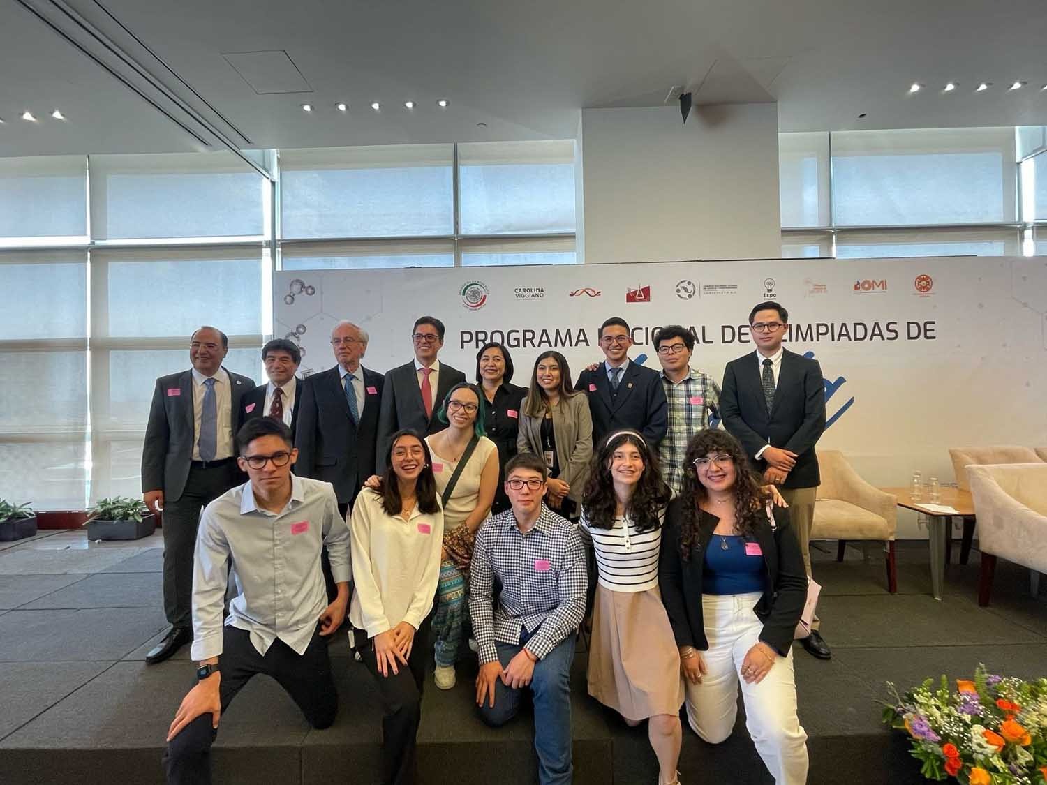 -	Con una integrante de la UAS, la Delegación Mexicana se declara lista para participar en la Olimpiada Europea Femenil de Matemáticas, en Kosovo