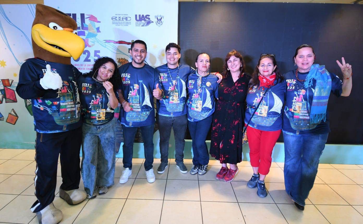 Como evento final de la jornada de actividades realizadas en la Feria del Libro de la Universidad Autónoma de Sinaloa (FELIUAS) 2025, se disertó la conferencia denominada “El libro de cabecera”.