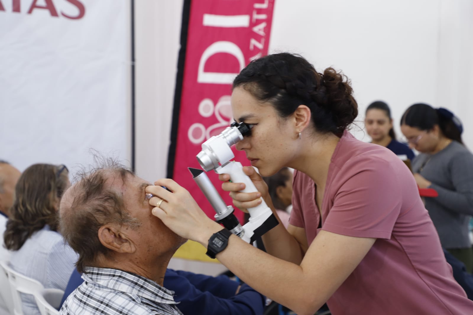 Un total de 200 personas serán valoradas este martes y miércoles en el auditorio del IMDEM, con el apoyo de Clínica Oftavisión
