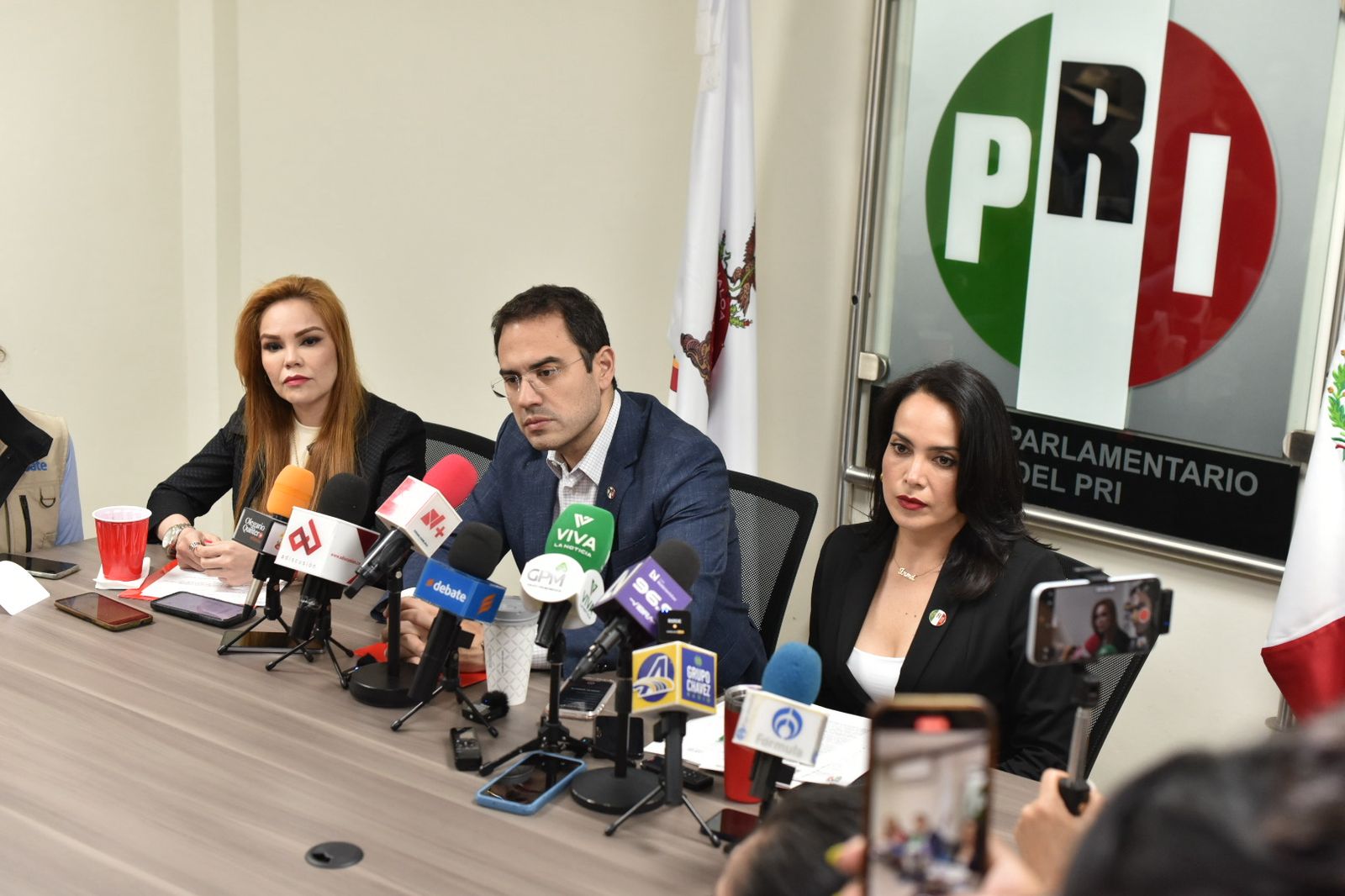 La desaceleración de la economía podría generar un déficit de 90 mil millones de pesos en las finanzas públicas: Dip. Bernardino Antelo.