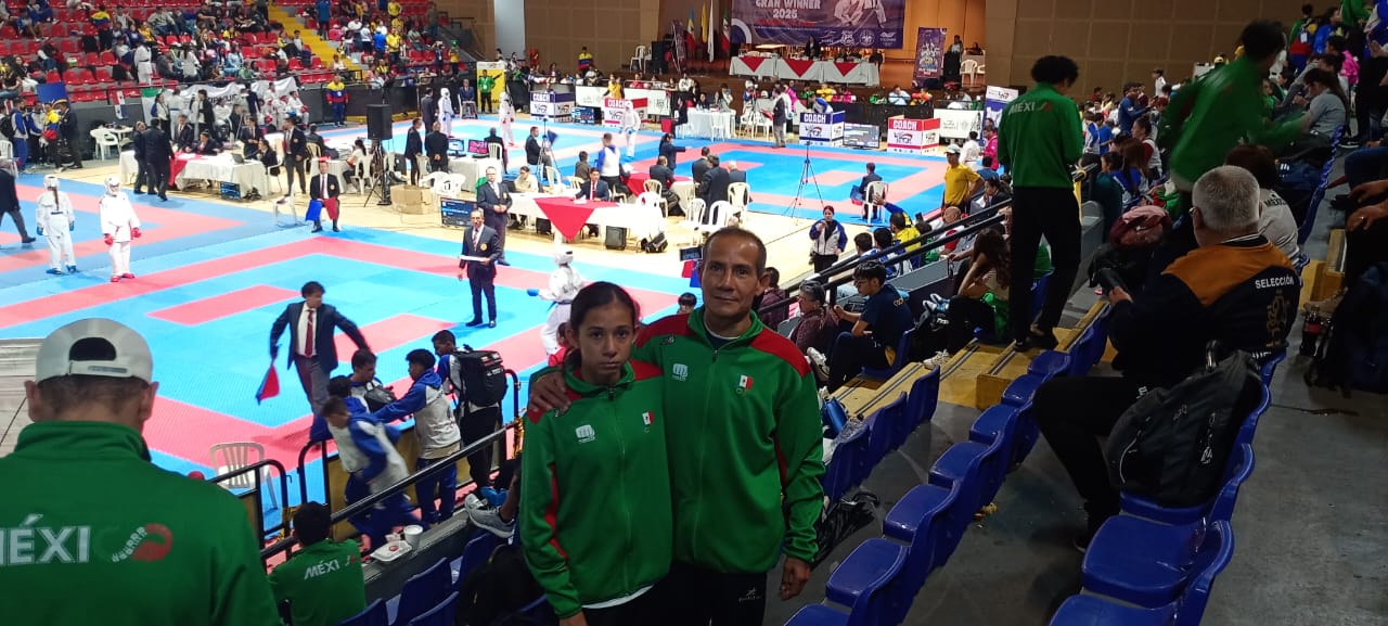 Con gran determinación ante el alto nivel de competencia, Hiroto Javier Yoshii y Jesús Moreno Bautista, integrantes de la Selección Mexicana de Karate, se cuelgan la medalla de bronce; Karol Silva y Diana Torres, se colocan en el top 10 de la región