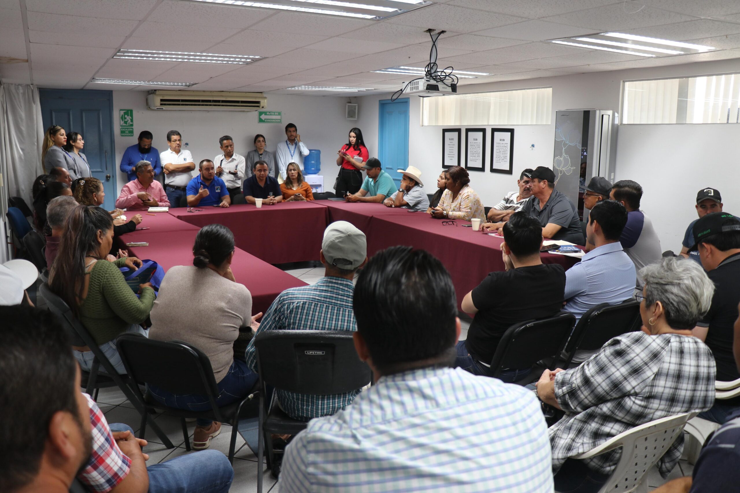 Con apoyo de síndicos y comisarios municipales, se realizará una campaña informativa para que los mazatlecos hagan una buena gestión del agua