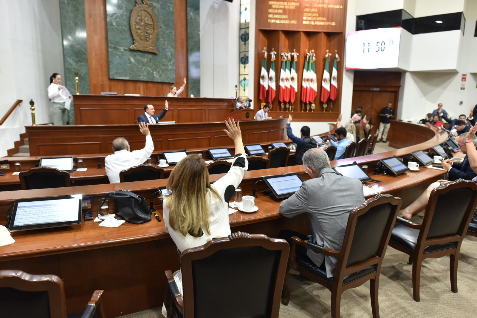 Congreso da primera lectura a dos dictámenes, uno en materia de salud y otro que propone endurecer las penas por “halconeo”