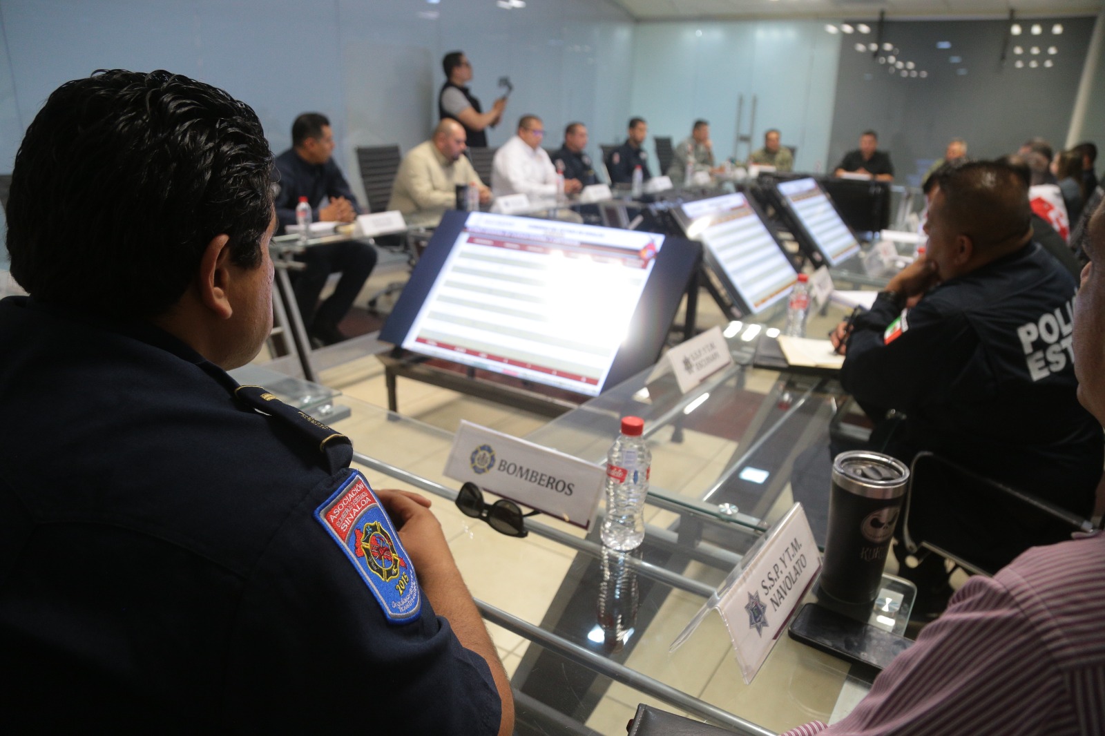 Este viernes se reunieron en la sede de la SSP Sinaloa funcionarios federales, estatales y municipales de los ámbitos de seguridad, protección civil y emergencias para afinar detalles del Plan General Operativo de Semana Santa 2025.