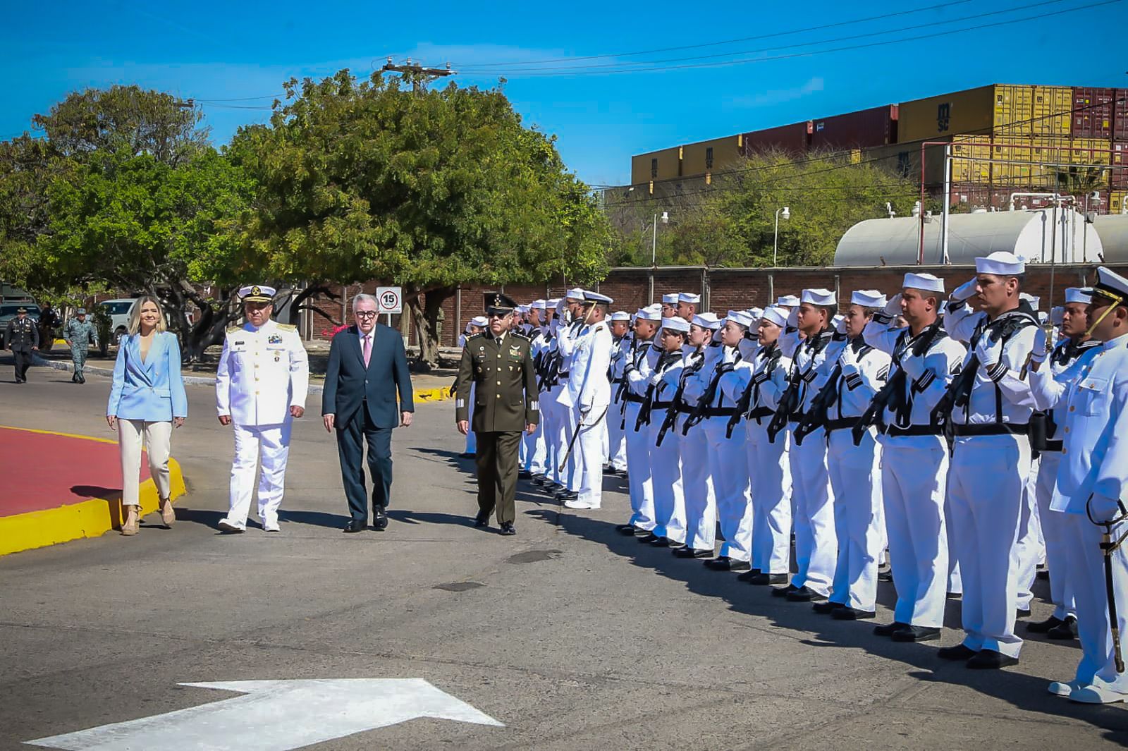 El gobernador Rubén Rocha Moya dio a conocer que fueron superadas las expectativas que se tenían para Semana Santa, pues de 2 millones 100 mil paseantes que se esperaban, en total fueron más de 2 millones 360 mil turistas quienes disfrutaron de las distintas playas, balnearios, centros recreativos y centros ceremoniales mayo yoreme que hay en el estado.