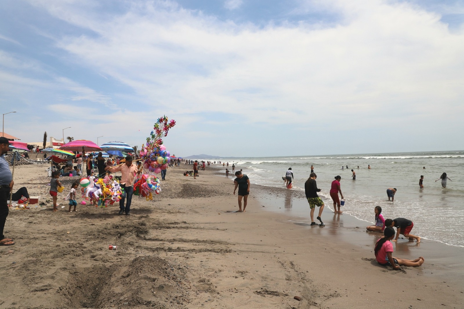 El Operativo de Seguridad coordinado por autoridades de los tres niveles de gobierno permitió mantener el orden en playas y balnearios, destacando la participación de 172 elementos
