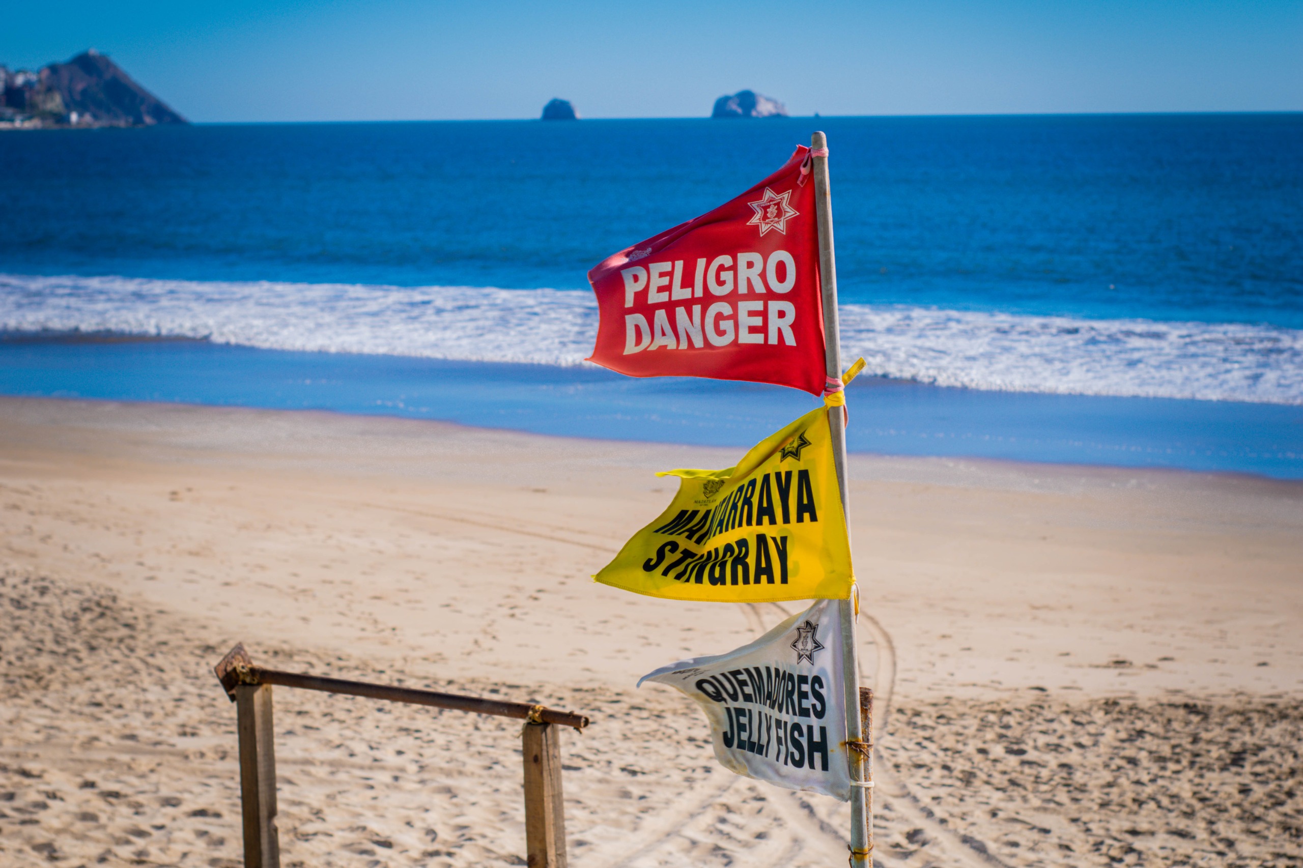 Elementos salvavidas mantendrán recorridos de prevención e información constante, así como la colocación de banderines para evitar situaciones de alerta