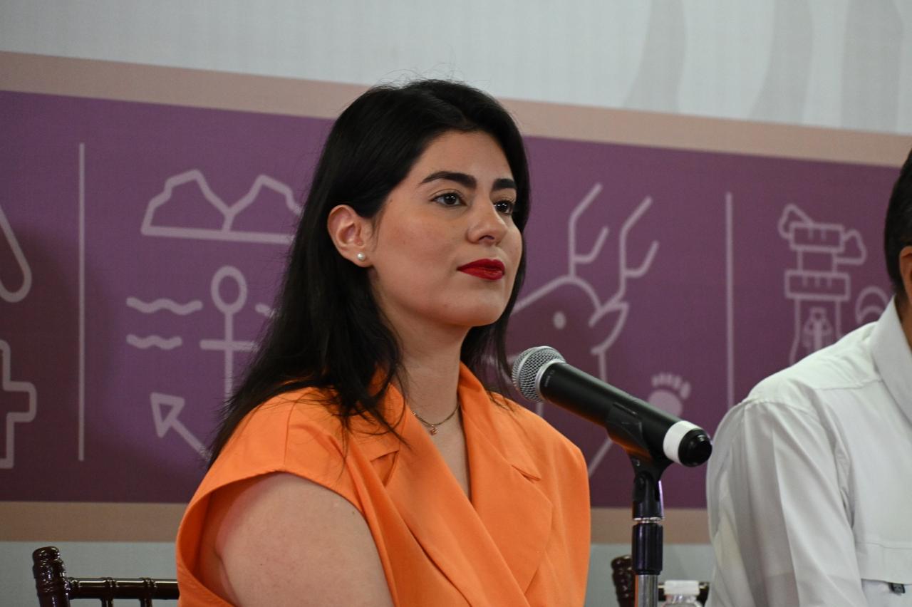 En el marco del día naranja, día de concientización sobre la prevención de la violencia hacia mujeres, niñas y adolescentes, la Secretaria de las Mujeres, Lcda. Ana Francis Chiquete Elizalde, participó en la conferencia de prensa de Vocería de Gobierno del Estado.
