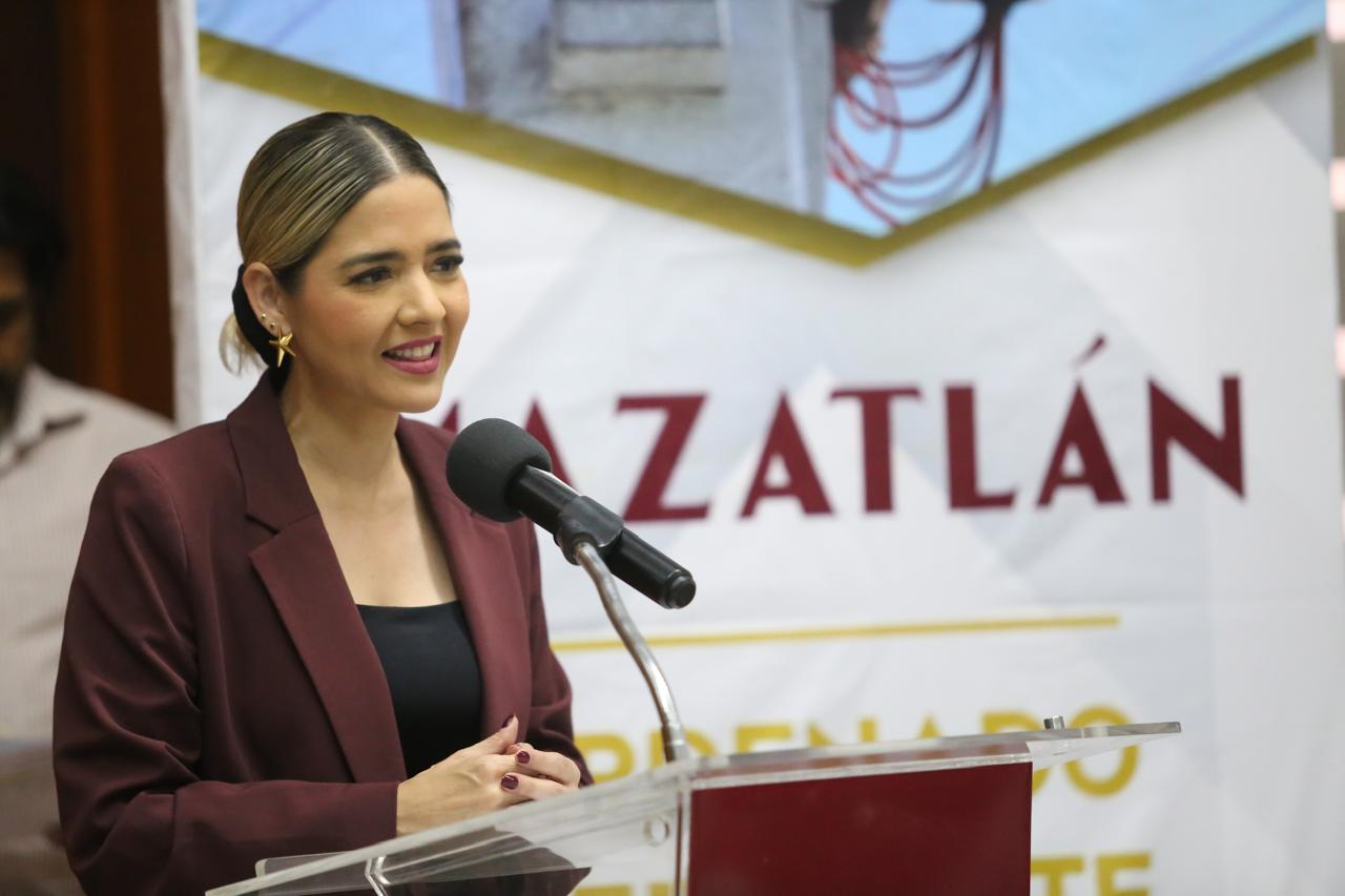 Sustentado en 4 Ejes Estratégicos por un Mazatlán seguro, moderno, justo y con futuro, la Presidenta Municipal presenta el documento guía de su Gobierno por el bienestar de todas y todos