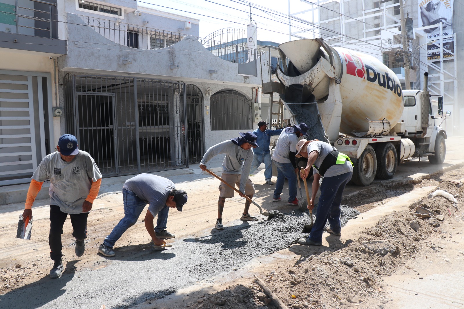 El Gobierno de la Presidenta Estrella Palacios, da una solución definitiva a un problema de derrame de aguas residuales, derivado de lo viejo de las tuberías