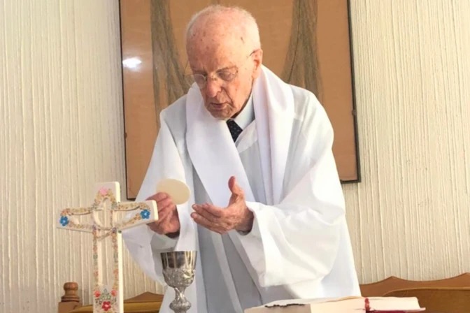 Mons. José de Jesús Sahagún, celebra 103 años de fe y servicio y ¡celebra misa!.