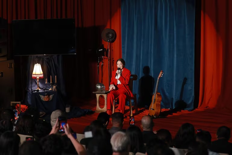Lafourcade presentó ayer martes ‘Cancionera’, disco que se estrena el 24 de abril con una nueva faceta más “íntima” de la artista