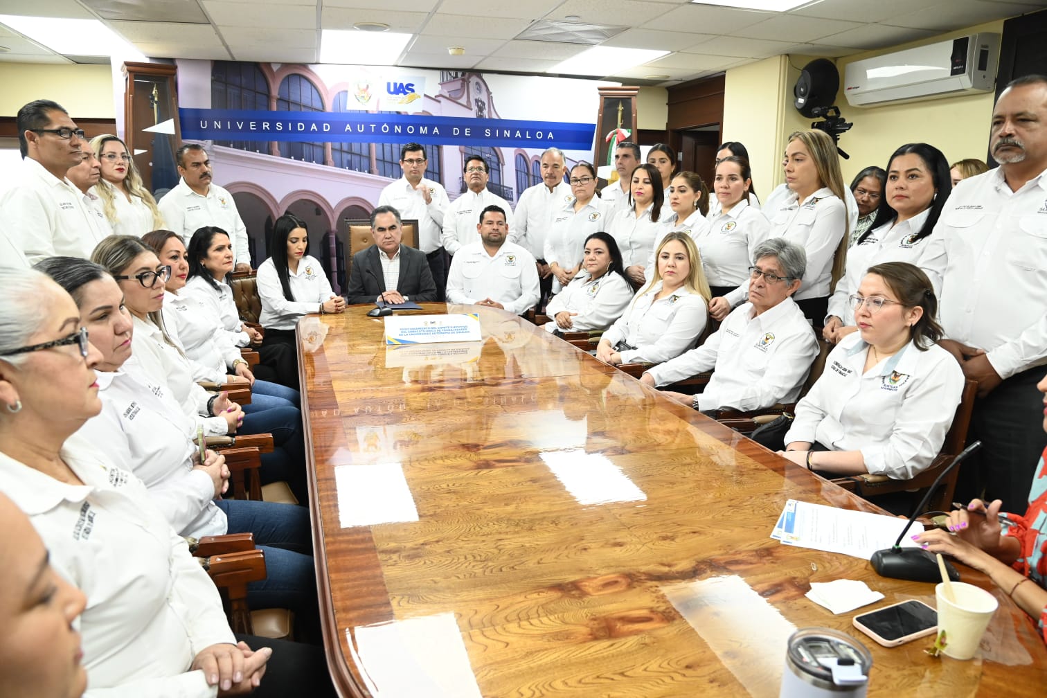 En el marco del Día del Trabajo, el Rector Jesús Madueña Molina refrenda su compromiso y agradecimiento con la gran base trabajadora de la UAS