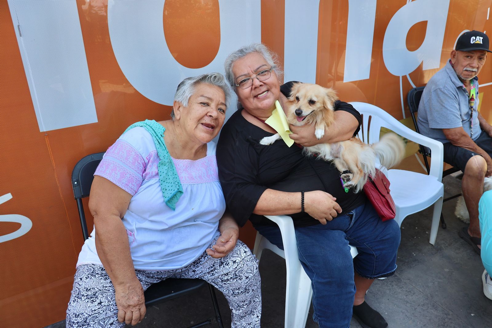 Este Sábado 3 de Mayo continúan las esterilizaciones gratuitas   “Ama, cuida ¡esteriliza! en el Polideportivo Juan S. Millán, encabezada por la SEBIDES, SALUD y SEPyC para promover el bienestar animal a partir de las 8.am.