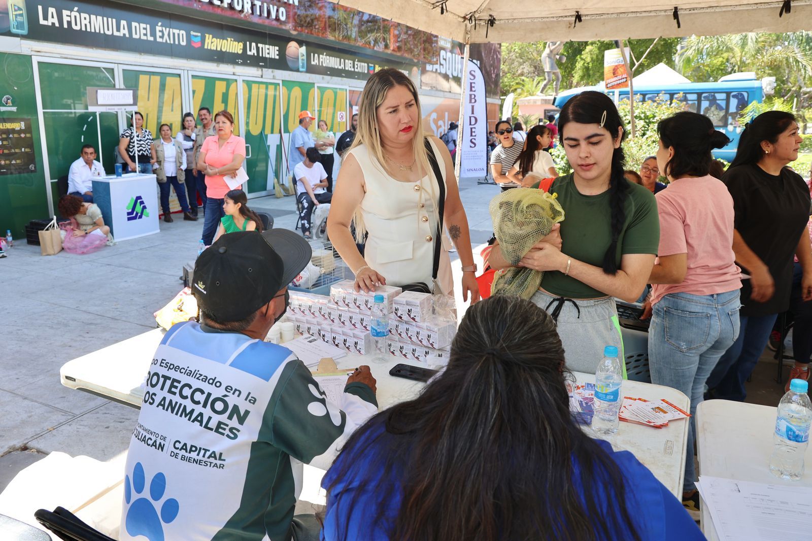 Este Sábado 3 de Mayo continúan las esterilizaciones gratuitas   “Ama, cuida ¡esteriliza! en el Polideportivo Juan S. Millán, encabezada por la SEBIDES, SALUD y SEPyC para promover el bienestar animal a partir de las 8.am.