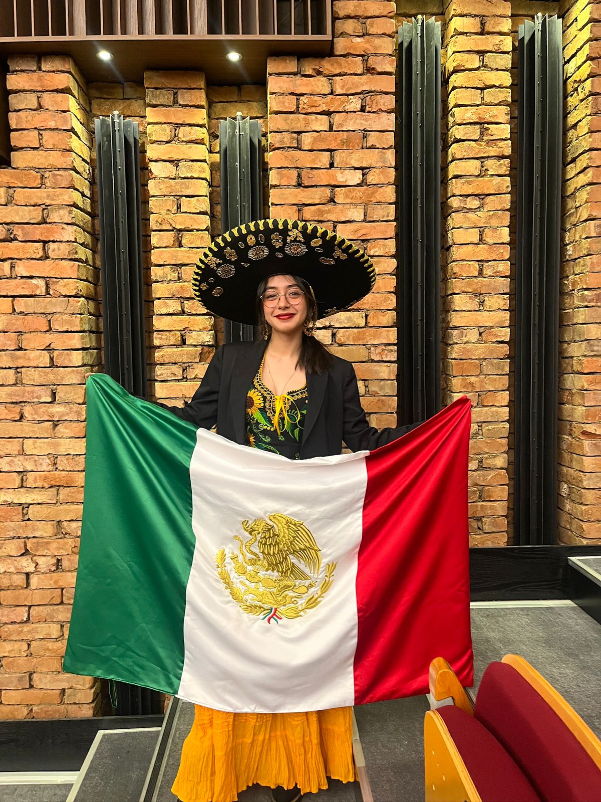 Ángela María Flores, de la Preparatoria Emiliano Zapata de la UAS, gana mención honorífica en la Olimpiada Europea Femenil de Matemáticas 2025