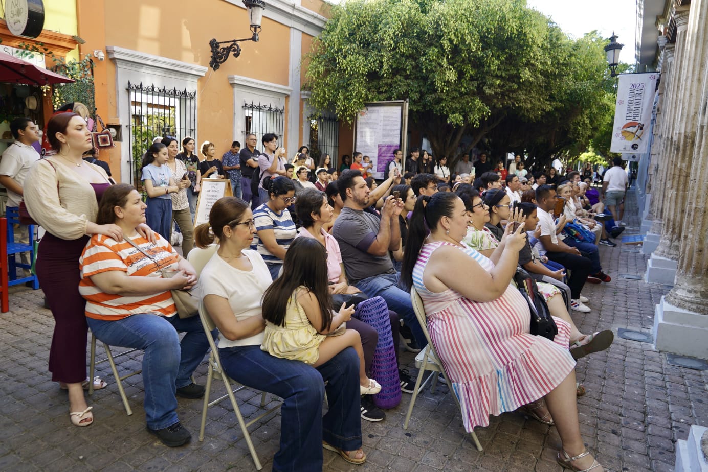 La Orquesta Juvenil compuesta por alumnos de la Escuela de Música de CULTURA, cautivó al público de todas las edades durante casi 60 minutos de repertorio, colmado de bandas sonoras de películas, videojuegos y series infantiles.