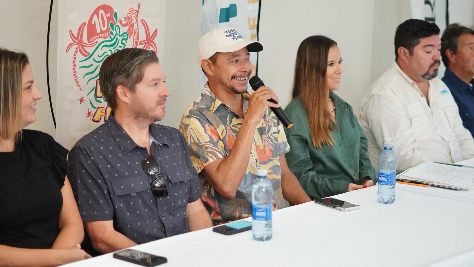 La secretaria de Turismo de Sinaloa, Mireya Sosa Osuna, destacó la proyección que tendrá el puerto con este evento que reunirá a competidores de más de 30 países
Hay altas probabilidades de que asista al evento, como invitada especial, la secretaria de Turismo federal, Josefina Rodríguez Zamora 
