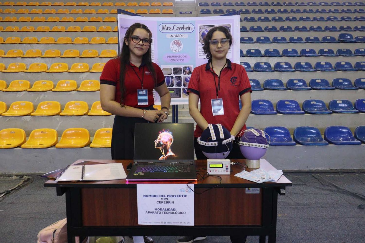 Con la participación de 41 estudiantes y la presentación de 17 diferentes prototipos, la Universidad Autónoma de Sinaloa fue sede del XXXIV Concurso Nacional de Aparatos y Experimentos de Física en su etapa estatal, evento organizado por la Coordinación General para el Fomento a la Investigación Científica e Innovación del Estado de Sinaloa (CONFÍE) y la Secretaría de Educación Pública y Cultura (SEPyC).