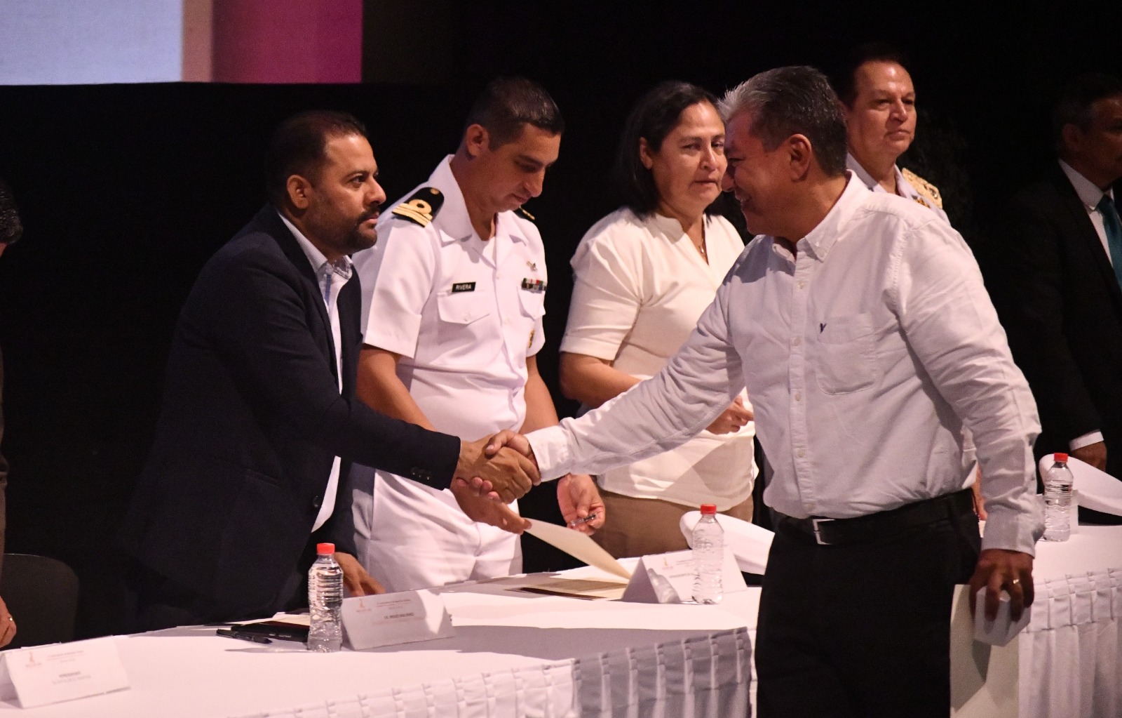 El Secretario del Ayuntamiento, Moisés Ríos Pérez, destaca que los profesores no solo forman mujeres y hombres de gran valor, sino que en sus manos se gestan grandes mujeres y hombres útiles a la sociedad