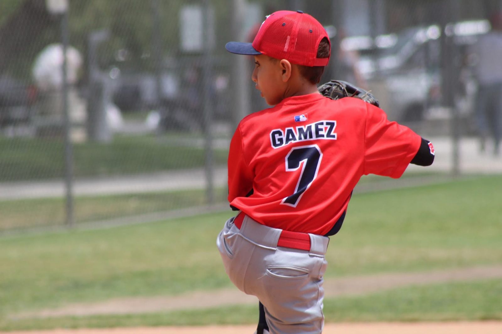 -	5 peques mazatlecos participaron en el Team International coronado campeón en le Irvine Pony Baseball Memorial Day Tournament.