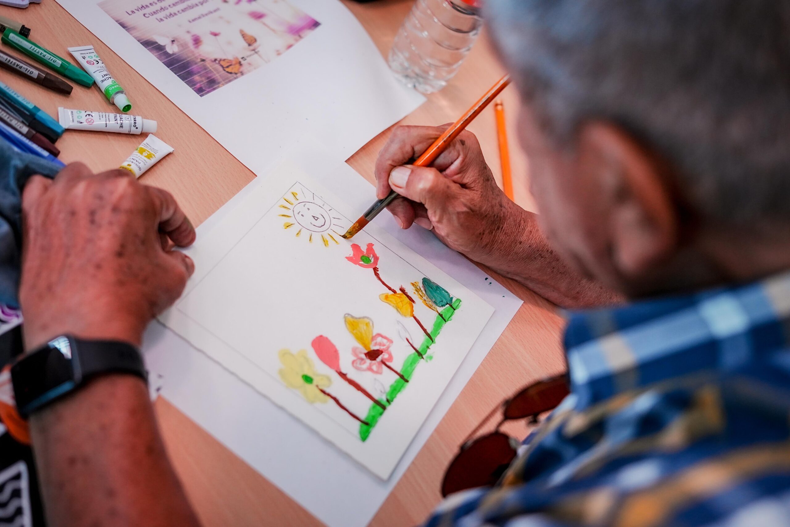En estos espacios, las historias se escriben, se pintan y se comparten, y con ello se preservan no sólo las memorias individuales, sino también la identidad de una comunidad viva, creativa y profundamente humana.