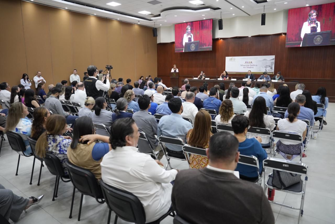 La fuerte sequía que afecta a Sinaloa y al país no se va a resolver con una buena temporada de lluvias por el alto déficit que se arrastra por décadas, urge cambiar paradigmas, tomar en cuenta a la ciencia y sus aplicaciones, lograr un eficiente uso del agua y trabajar con base en un plan de corto, mediano y largo plazo con todos los componentes que se requieran.