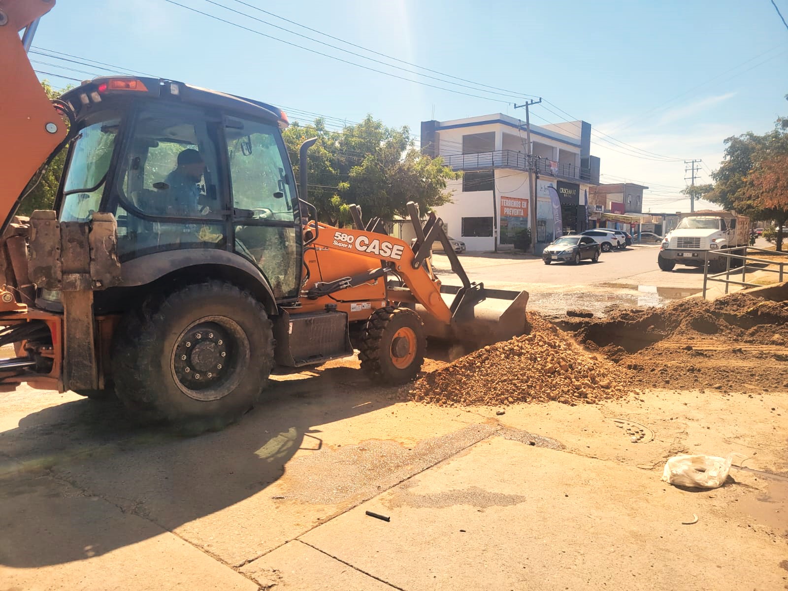 Concluye la reparación de la línea de 12 pulgadas de diámetro que presentó daño al amanecer de este lunes