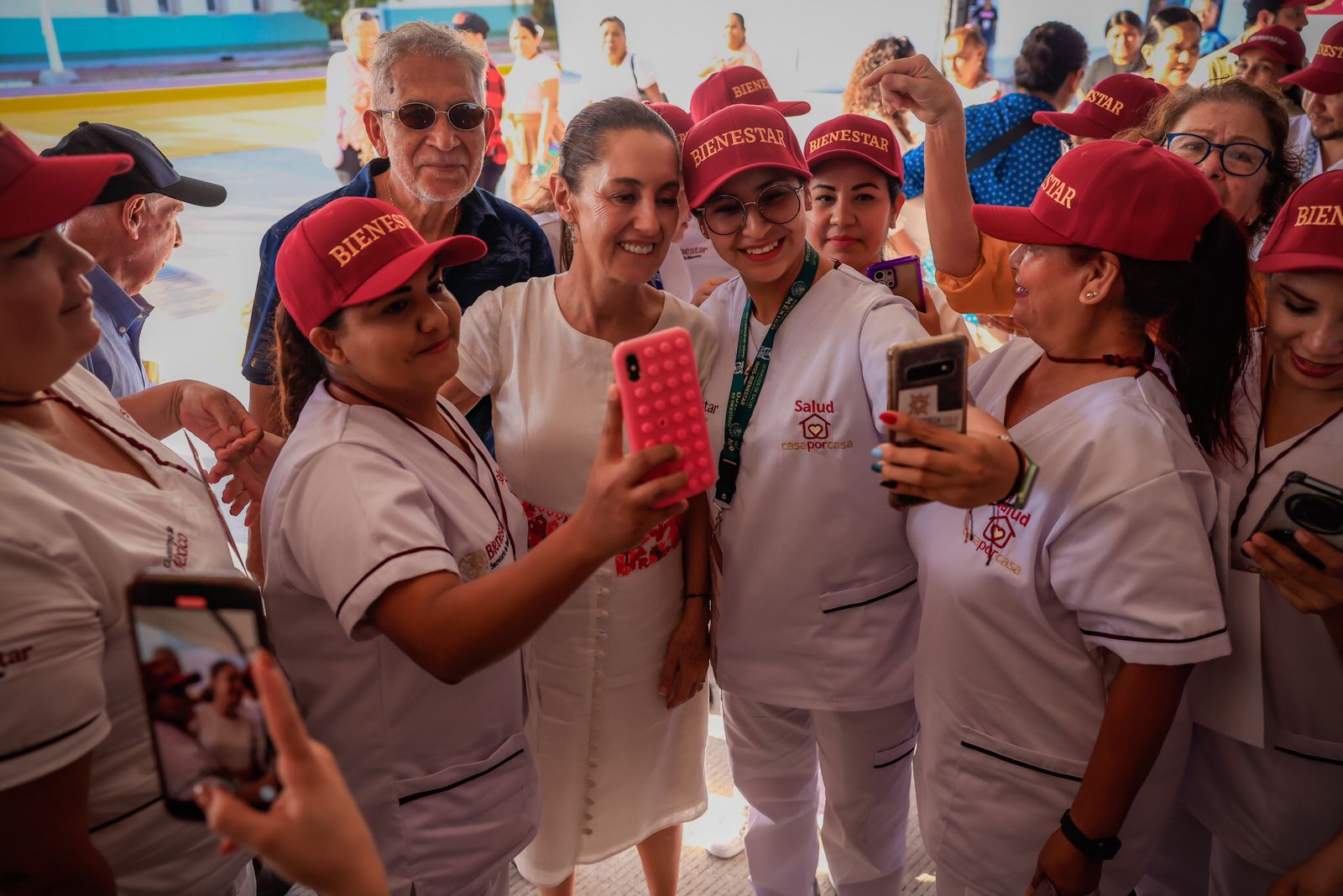 La posible respuesta los tienes estresados.
Quiérase o no, la visita presidencial a Sinaloa fue buena… aún sin anuncios espectaculares.
Qué no se les olvide: ellos fueron los que engordaron al CNTE, no lo que llaman derecha.
