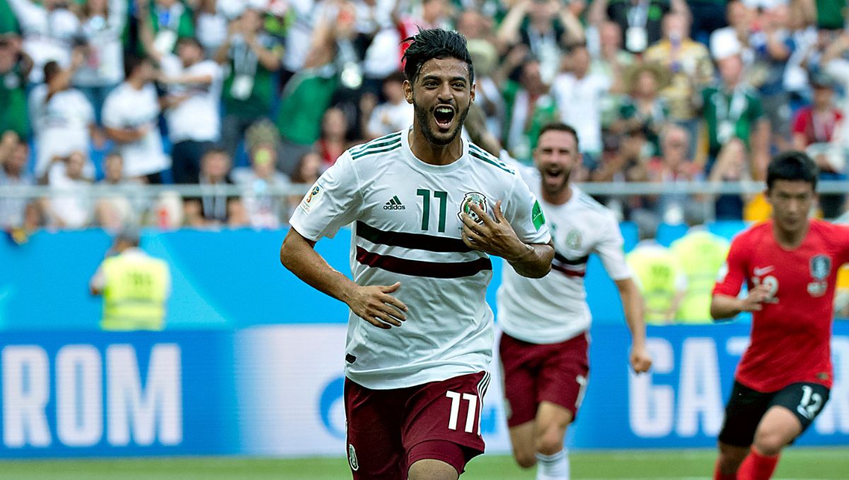 El atacante mexicano Carlos Vela, de 36 años, seguirá ligado al deporte como embajador oficial de LAFC, explicó John Thorrington