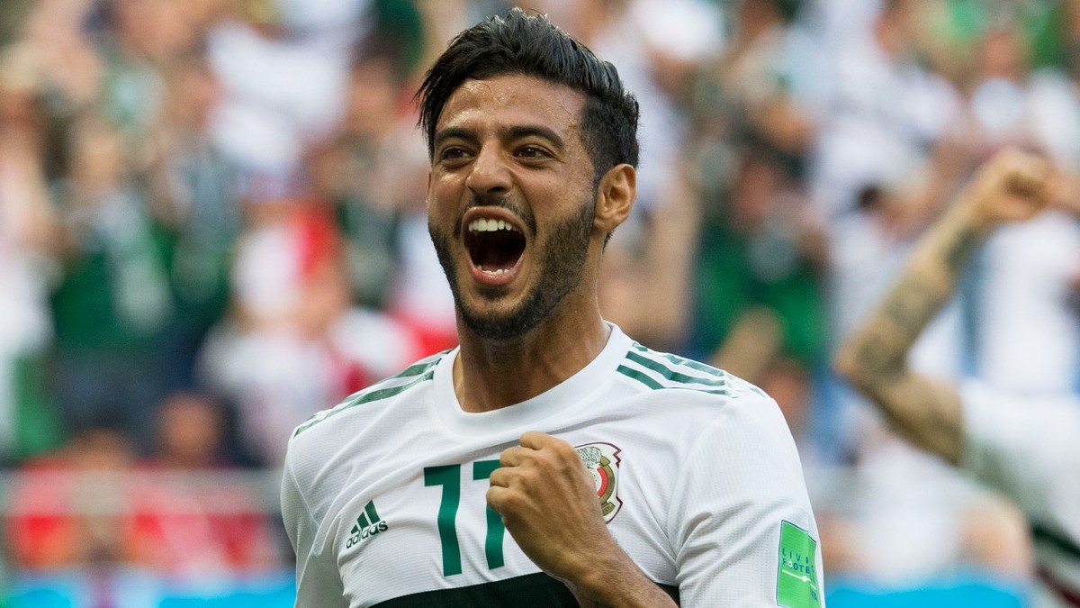 El atacante mexicano Carlos Vela, de 36 años, seguirá ligado al deporte como embajador oficial de LAFC, explicó John Thorrington
