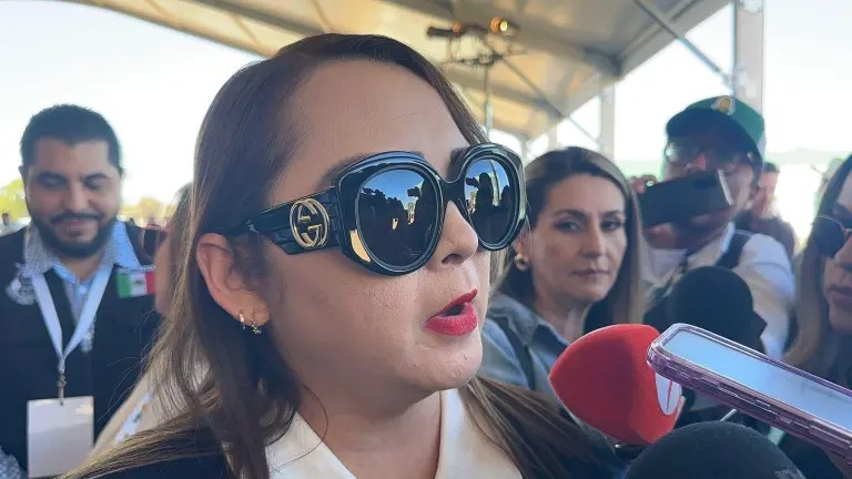 Excelente cierre de temporada naviera.
Congreso de Sinaloa altura de miras y debate.
Se calientan las planchas…Dice encuestadora que Morena anda full. ¿Neta?.
La Fiscal pioj… pobre. ¡Armemos una cooperacha!!!