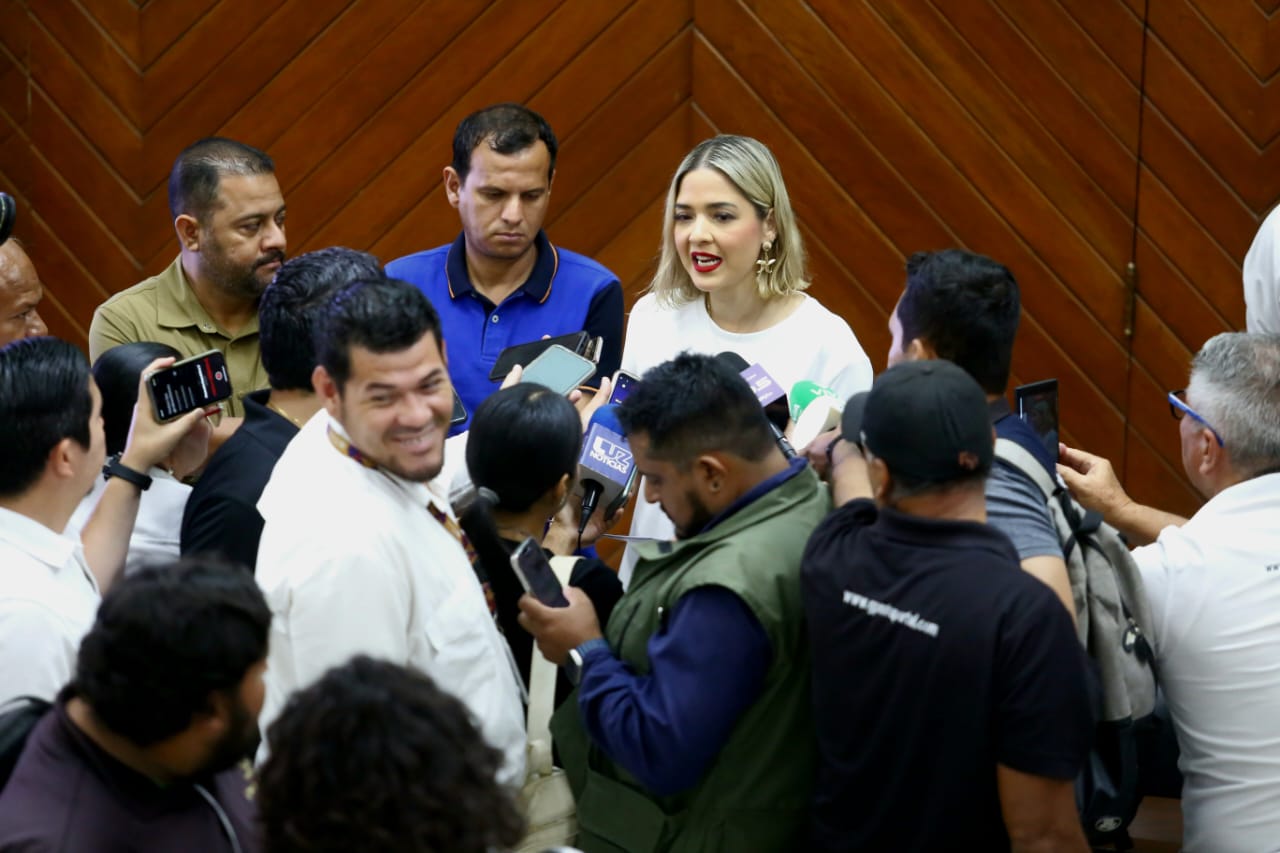 -	Este viernes se llevará a cabo masivo acto de entrega de escrituras y títulos de propiedad.
-	Nombra rector Jesús Madueña nuevo equipo de colaboradores. Sólo un nombramiento no se entiende.
-	Violencia que no cesa en Sinaloa.
-	¿Hasta cuándo responderá Claudia Sheinbaum?.
