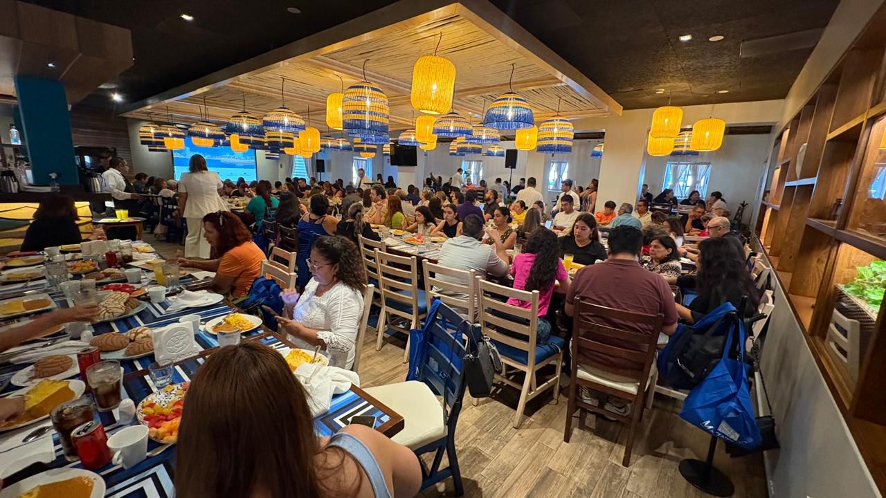 Serán dos por semana y operarán todo el año, saliendo de Monterrey, con escala en Saltillo, Torreón y Durango; inician el 06 de julio, informó José Gámez Valle, de Hoteles Pueblo Bonito.