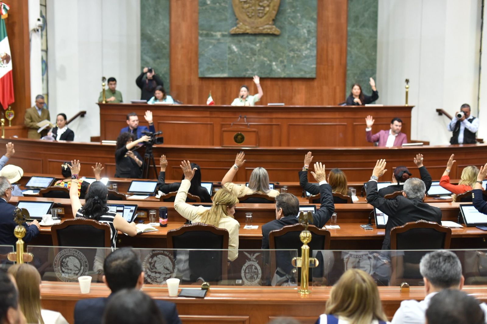 Por unanimidad la 65 Legislatura del Congreso del Estado de Sinaloa aprobó adicionar el artículo 264 Bis al Código Penal para el Estado de Sinaloa que tipifica como delito el uso de “ponchallantas” y lo sanciona con tres y hasta diez años de cárcel.