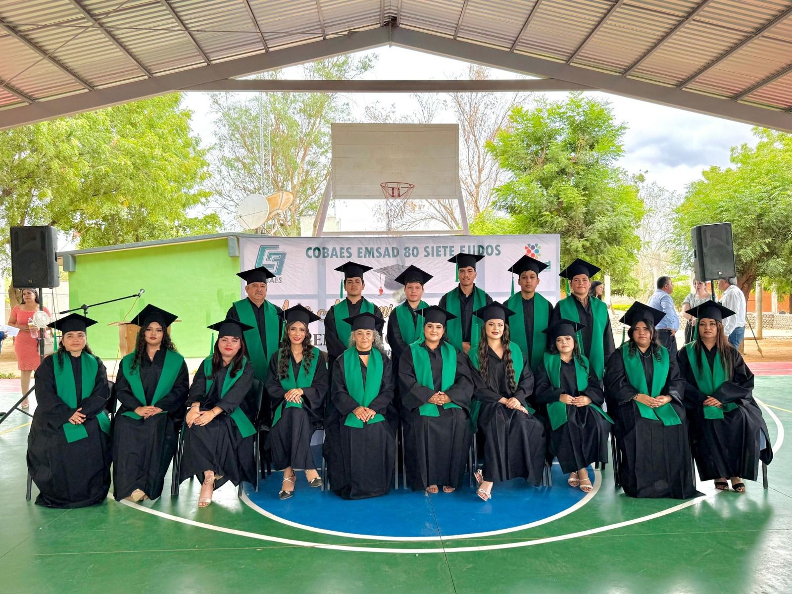 Cuando los sueños se comparten, se alcanzan: familia culmina el bachillerato en COBAES 80 “Siete Ejidos”
