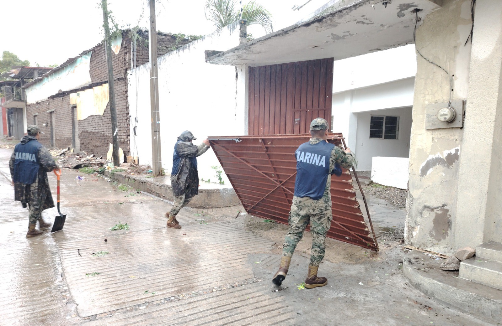 Marina informa acciones implementas en Pinotepa Nacional, Huatulco y Puerto Escondido Oaxaca, durante la Fase de Auxilio tras el paso del huracán “Erick”