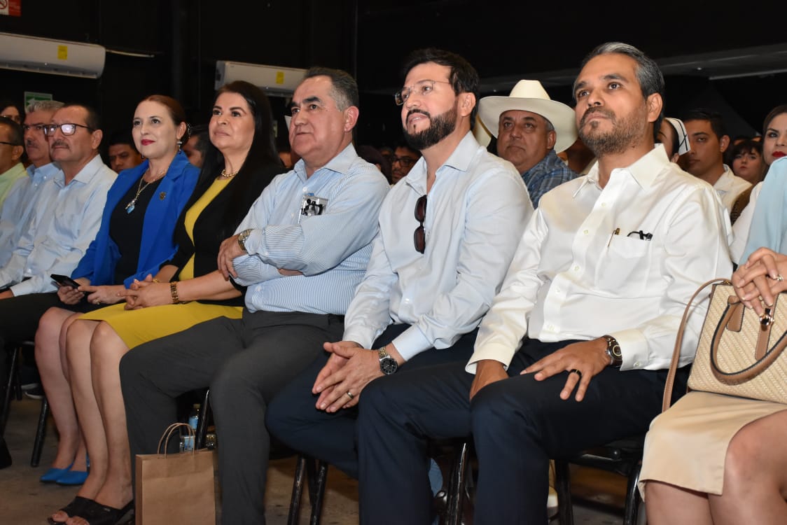 Con mil 21 participantes como autores que elaboraron y registraron 498 ponencias la Universidad Autónoma de Sinaloa (UAS) inauguró en la Unidad Regional Norte (URN) el Foro Universitario para la Construcción del Plan de Desarrollo Institucional, Con Visión de Futuro 2029 y el Proyecto UAS 2050.