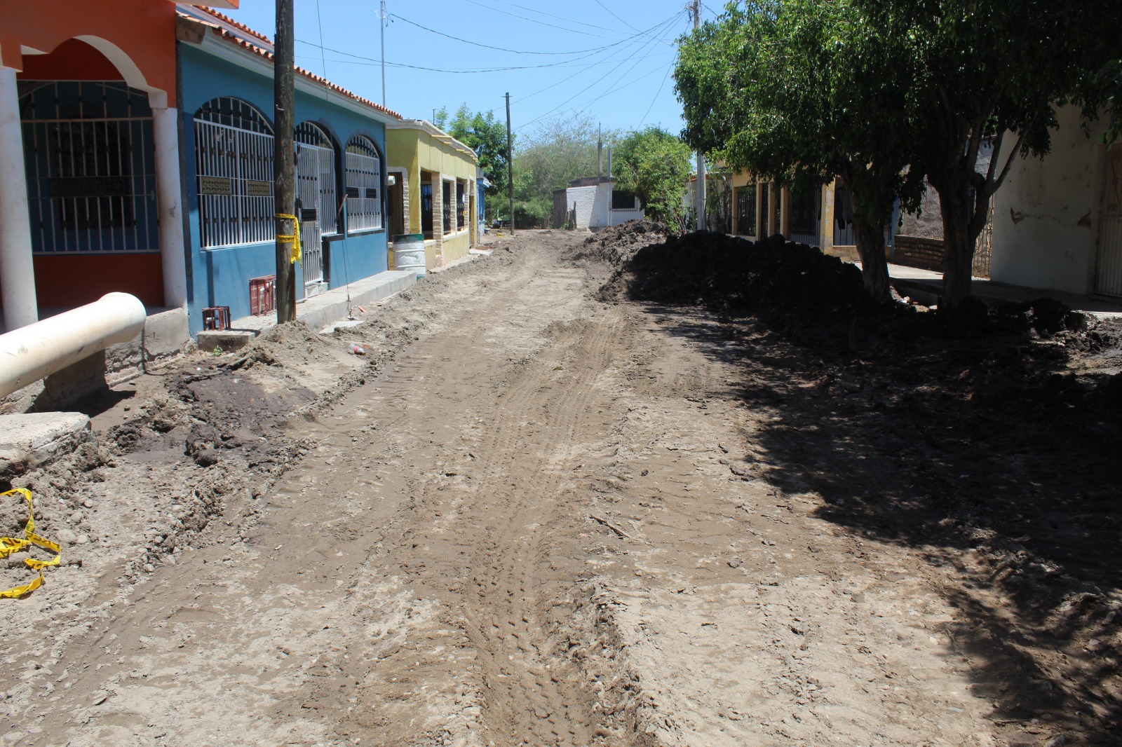 Fueron 42 metros lineales de tubería de PVC de 12 pulgadas de diámetro los que se sustituyeron sobre la Calle Francisco Márquez