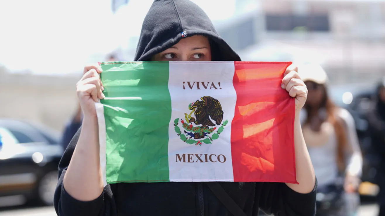 La deportación masiva de inmigrantes es atendida por las autoridades mexicanas en 10 centros de atención, donde se les brinda comida y techo
