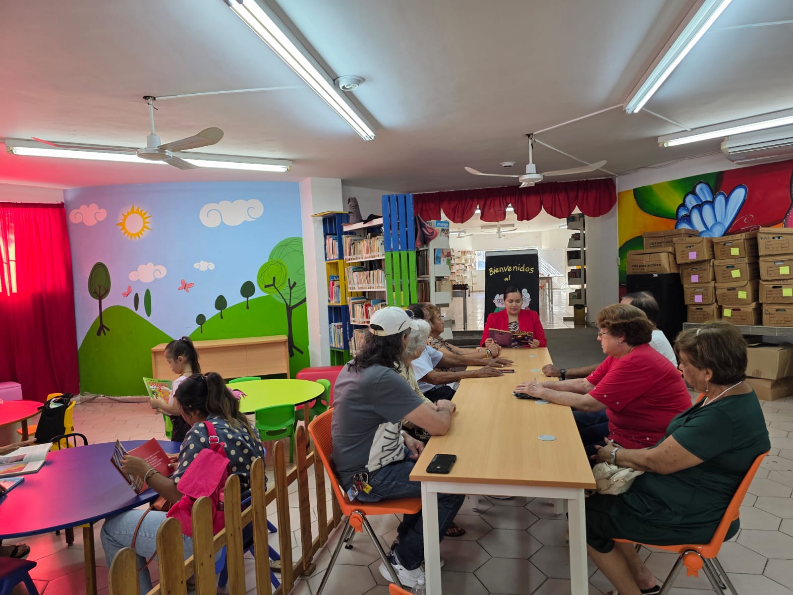 “Martes del Abuelo” continuará durante el mes de junio, cada martes en la Biblioteca Ing. Manuel Bonilla, a partir de las 4:00 P.M.  La entrada es libre y todos los adultos mayores están invitados.