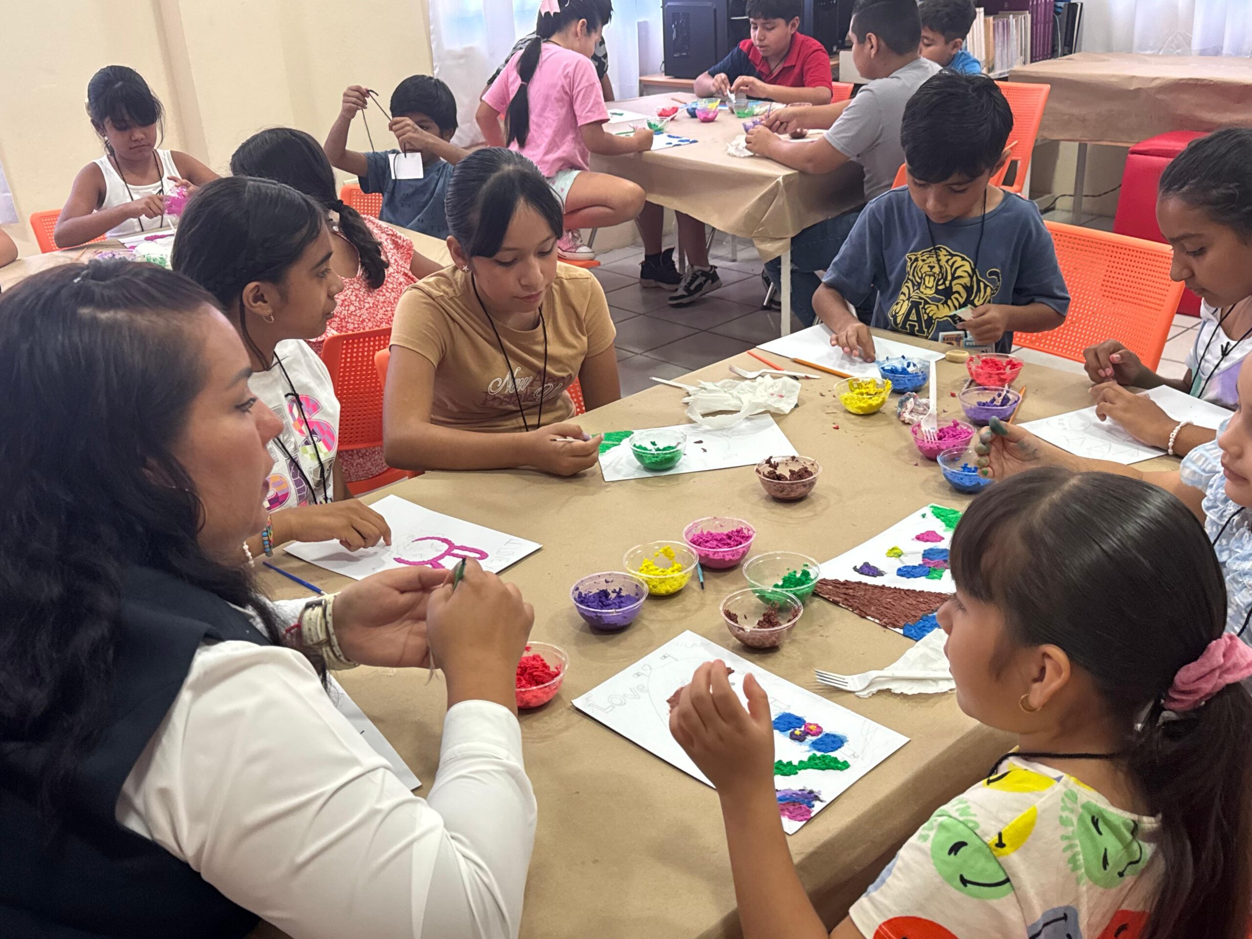 La violencia en Sinaloa es histórica… no tenemos una fecha de cuándo se va a terminar: MGV.
Turismo, frente a sequía, inseguridad y aranceles. Turismo la esperanza económica.
Talleres gratuitos de verano, un acierto del gobierno municipal.
