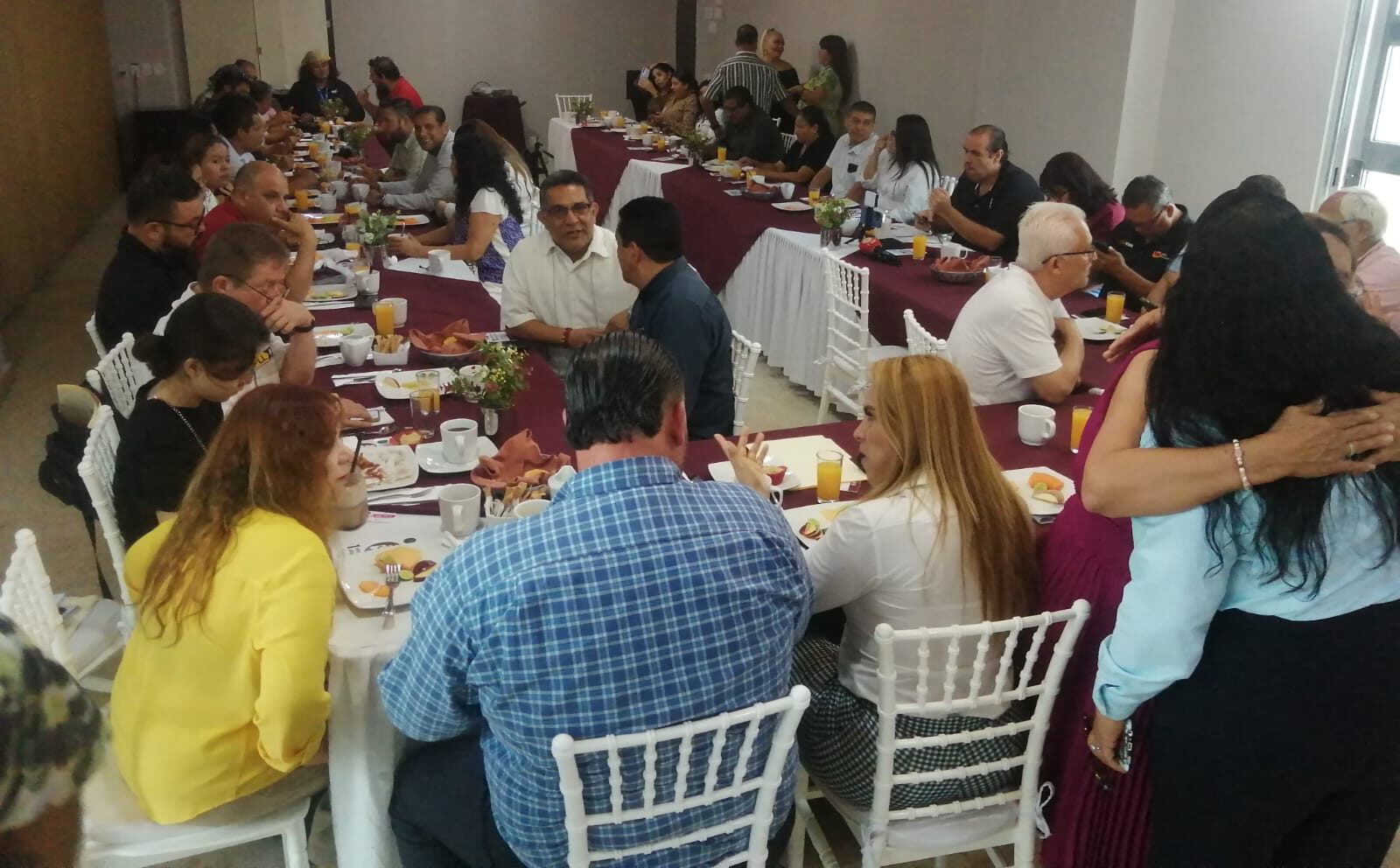 Informó también de su participación en 91 sesiones en el Congreso de la Unión y la aprobación de 64 dictámenes y 20 reformas constitucionales, entre ellas leyes en favor de las infancias, la atención de fondo a la obesidad y sus enfermedades derivadas, así como temas se seguridad social y Bienestar para todos.