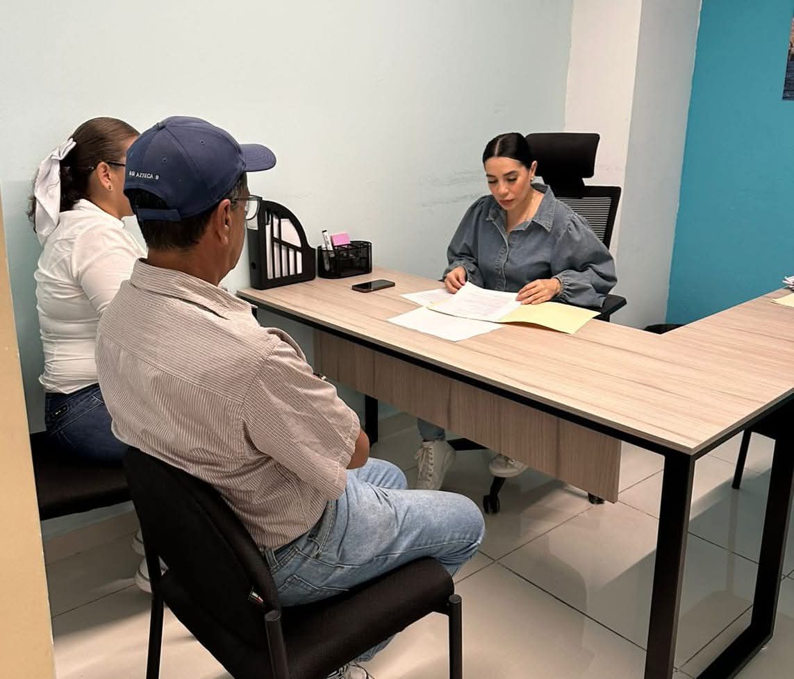 - Además de apoyar a los jóvenes y emprendedores, no se deja de la mano a los sectores productivos afirma Ali René Zamudio